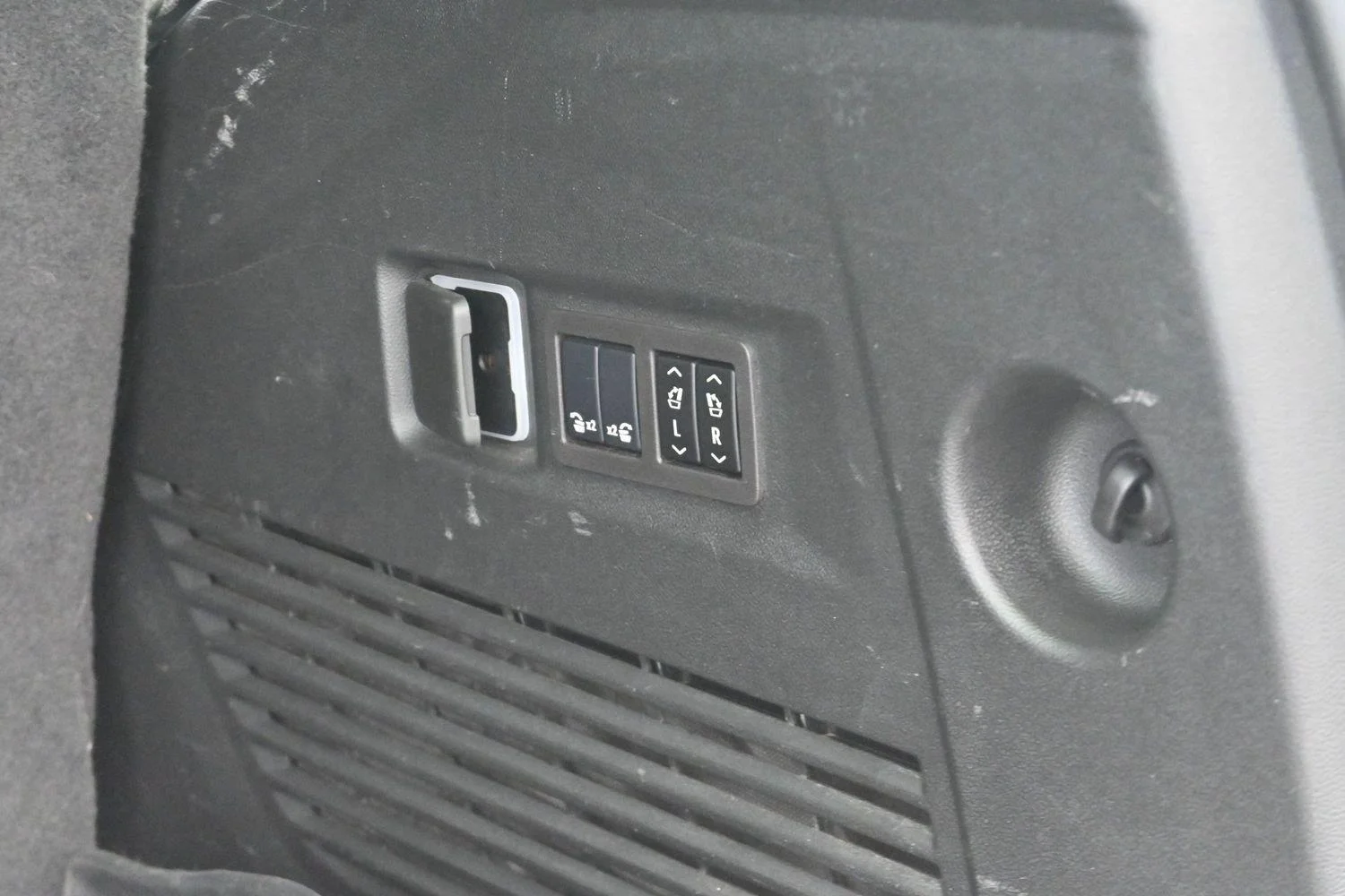 Used 2024 Black Chevrolet Z71 image 10