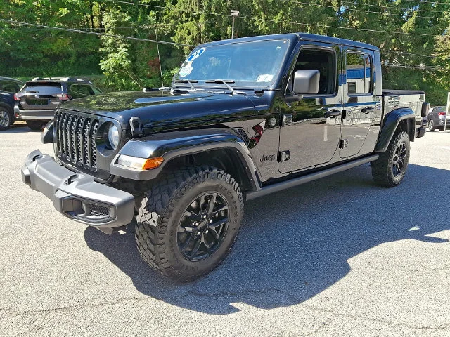 Used 2022 Black Jeep Sport image 4