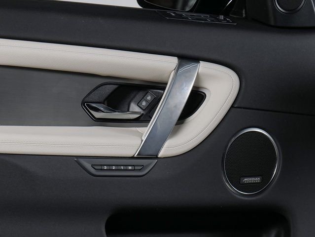New 2026 Santorini Black Land Rover Landmark image 26