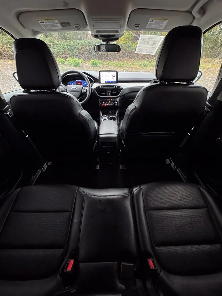 Used 2022 Black Metallic Ford SEL image 13