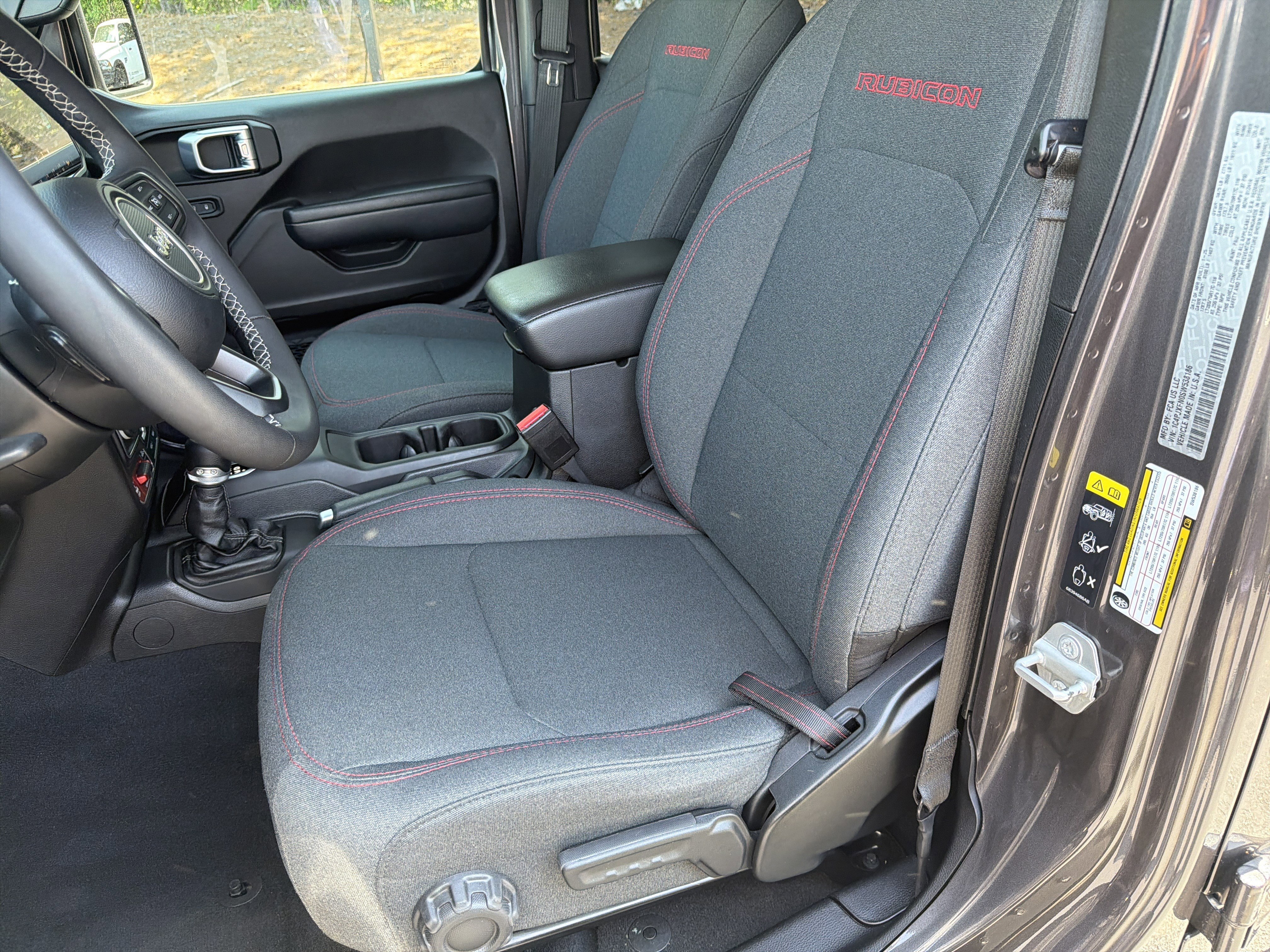 Used 2025 Granite Crystal Metallic Clearcoat Jeep Rubicon image 11