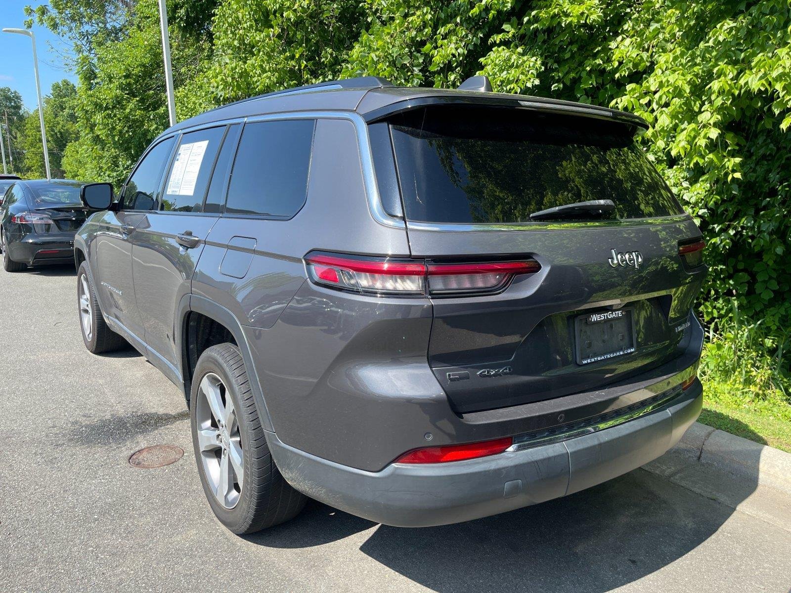 Used 2021 Baltic Gray Metallic Clearcoat Jeep Limited image 3
