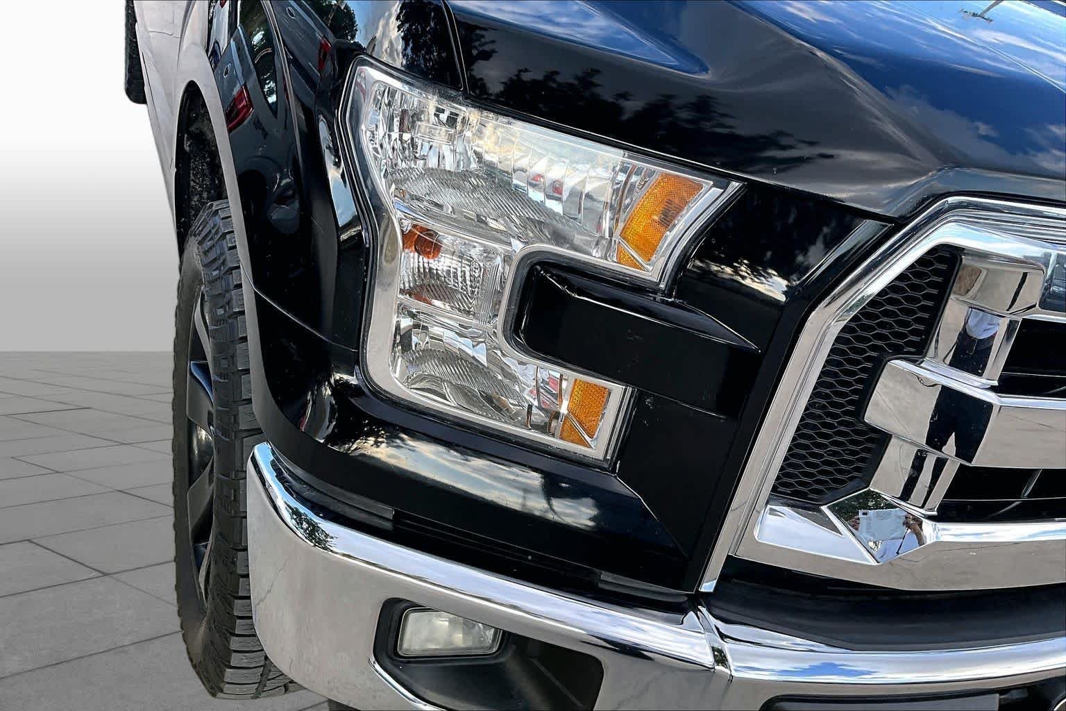 Used 2016 Shadow Black Ford XLT image 27