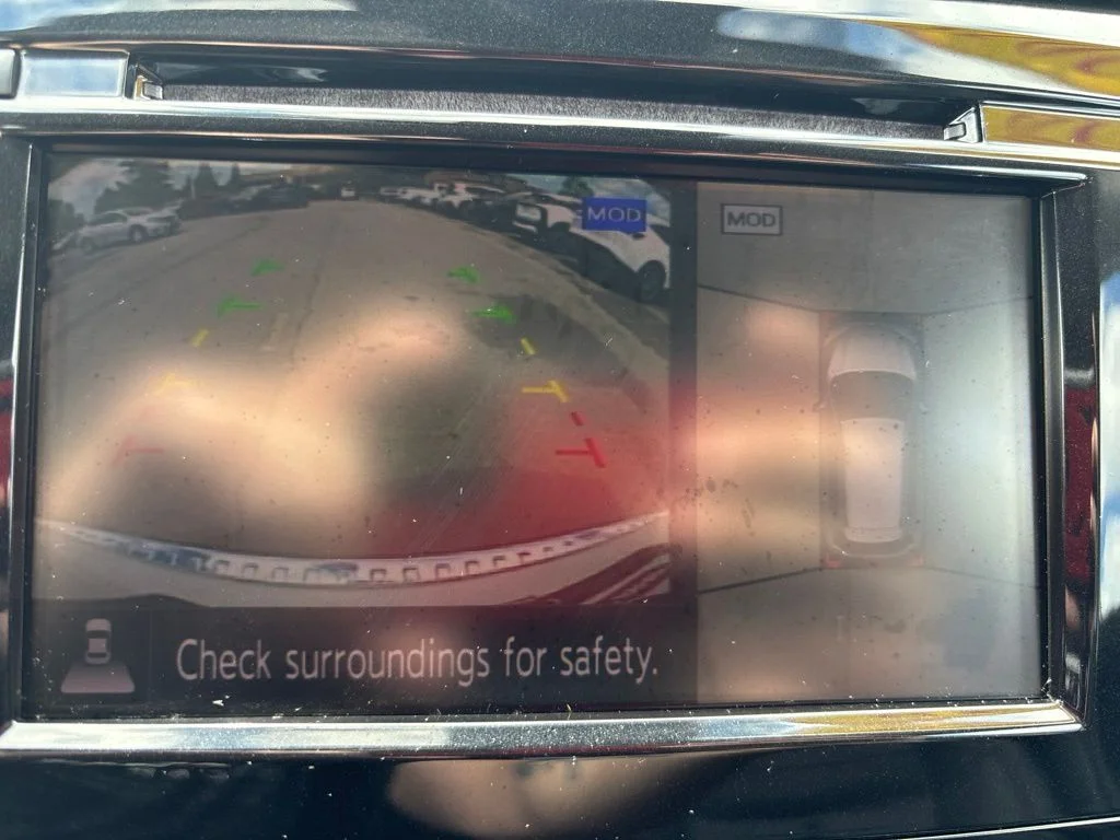 Used 2018 White Nissan SL image 26