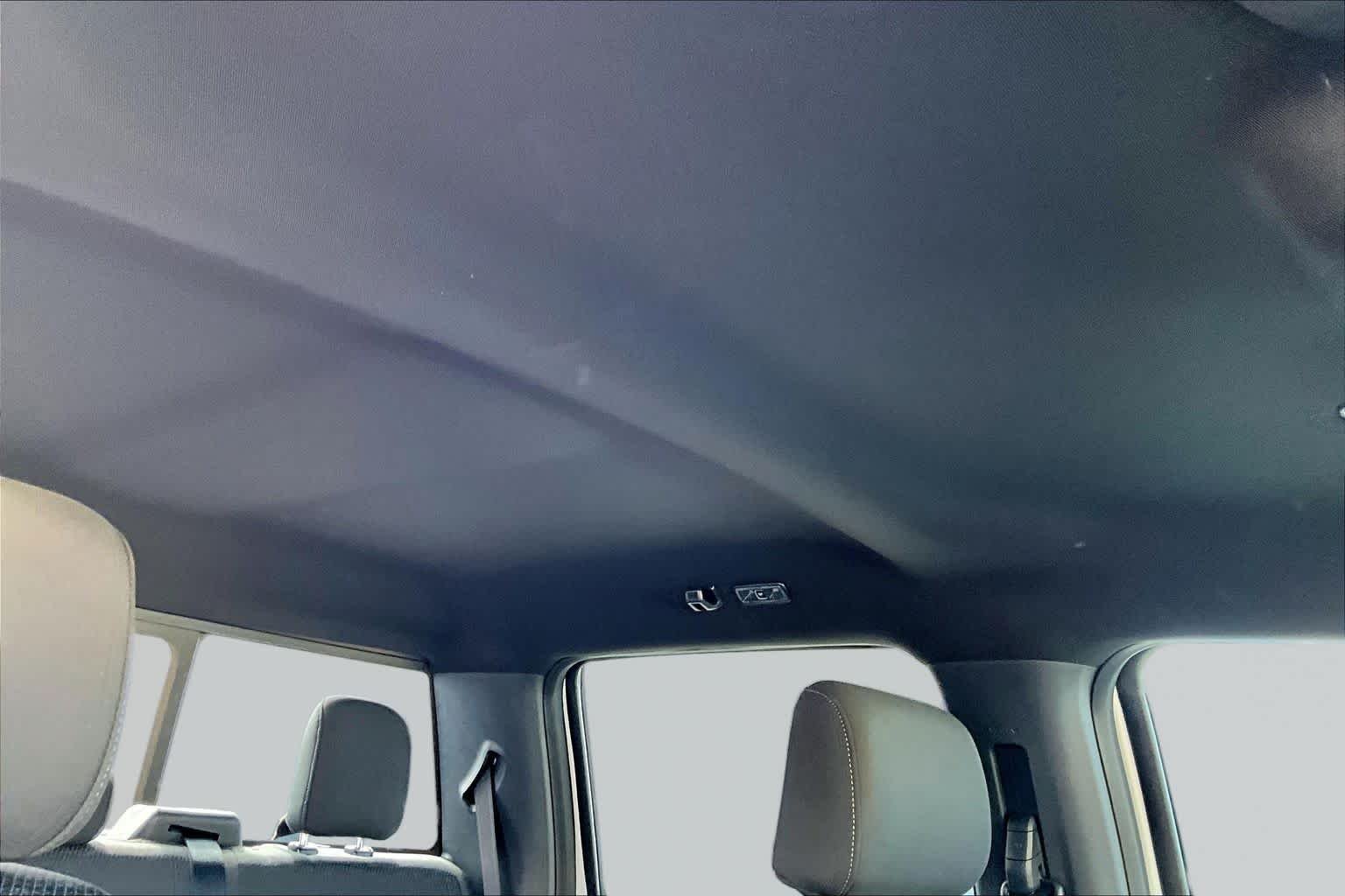 Used 2023 Oxford White Ford XLT image 14
