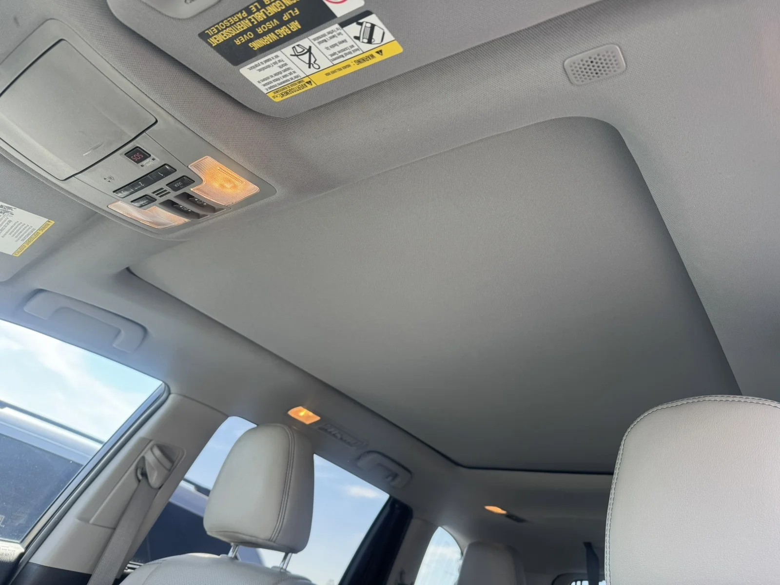 Used 2019  Toyota Hybrid Limited image 24