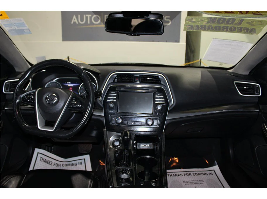 Used 2021 Super Black Nissan SV image 14