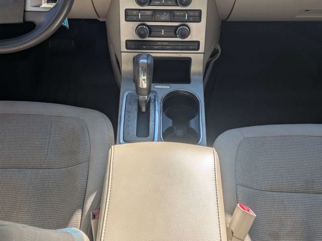 Used 2010 White Ford SE image 19