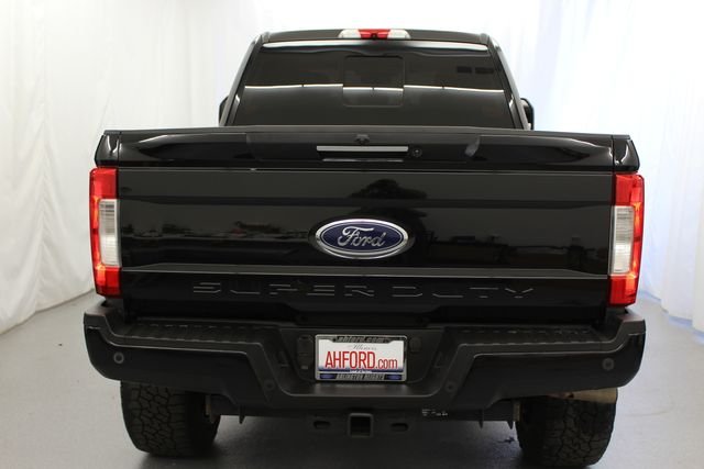 Used 2019 Black Metallic Ford Lariat image 9