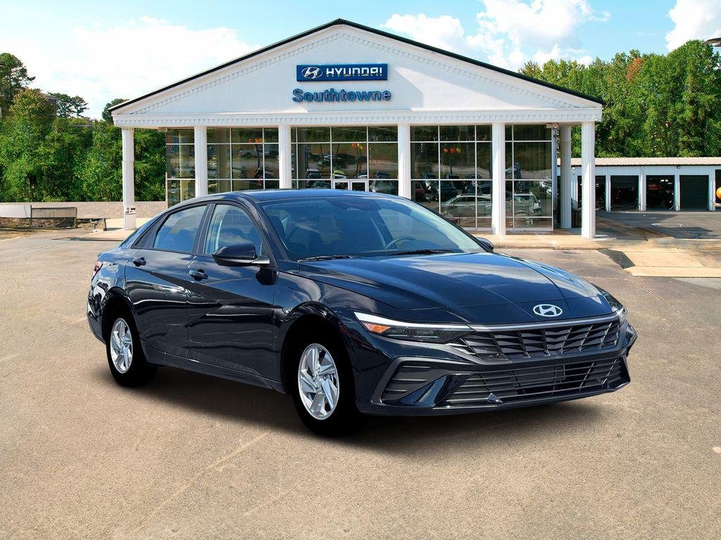 New 2026 Black Hyundai SE image 11