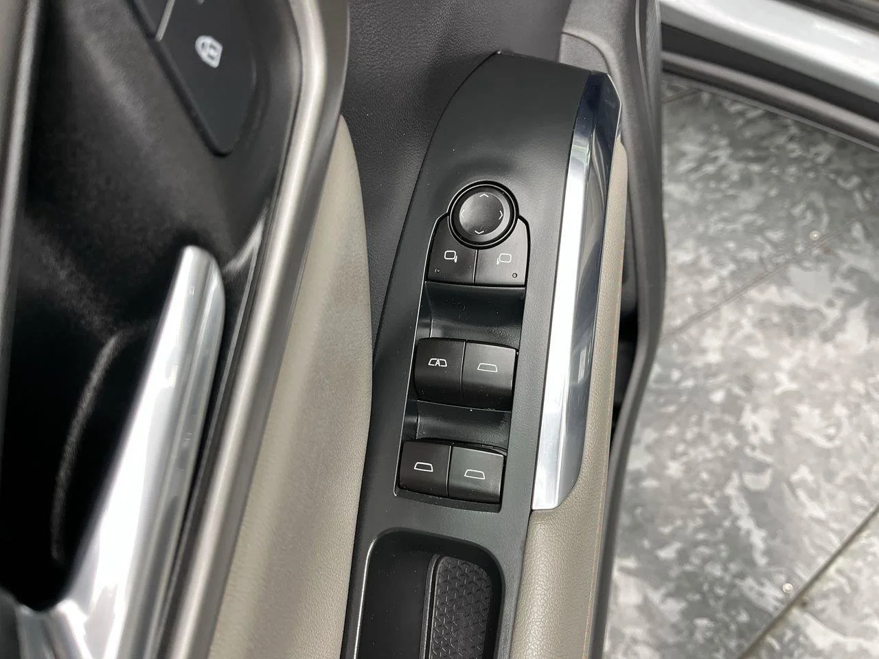 2026 Chevrolet Traverse LT - Photo 9