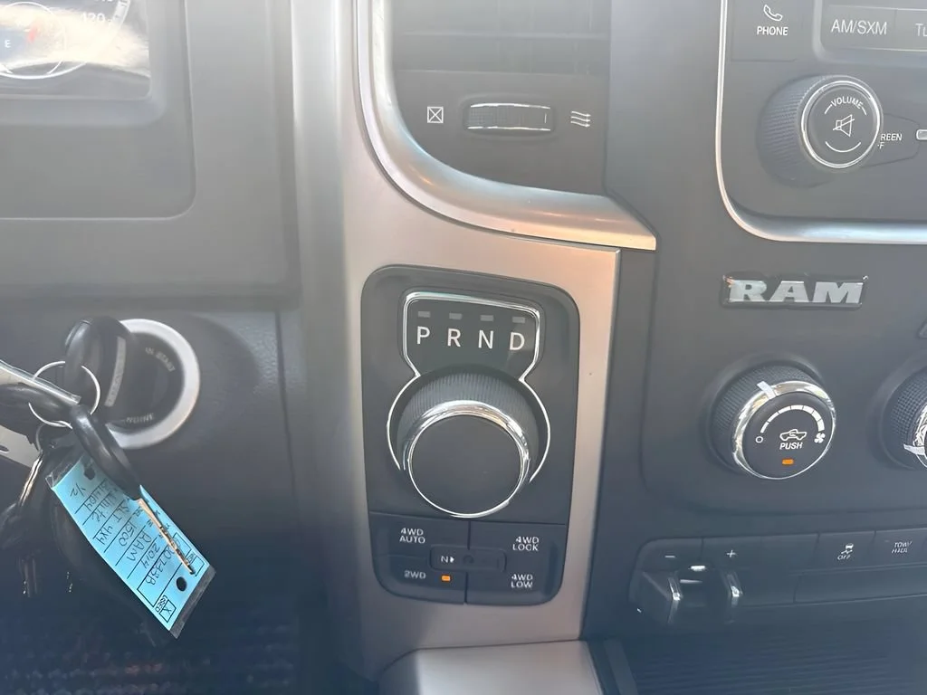 Used 2014 Grey Ram Big Horn image 17