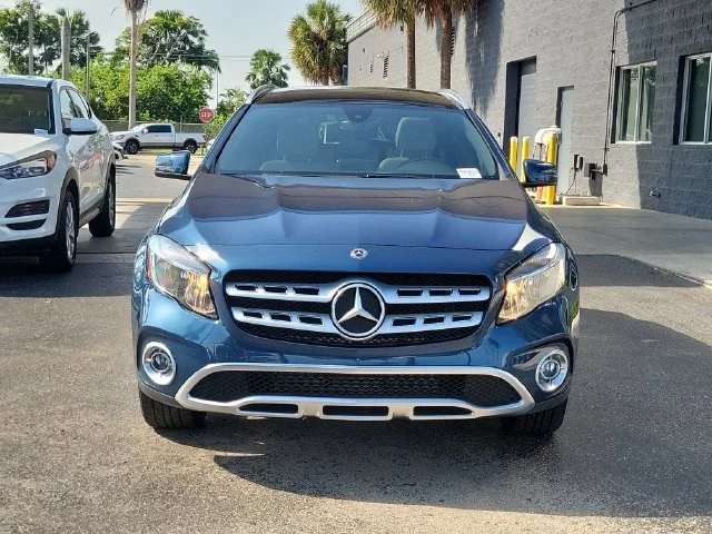 Used 2020 Blue Mercedes-Benz GLA 250 image 2