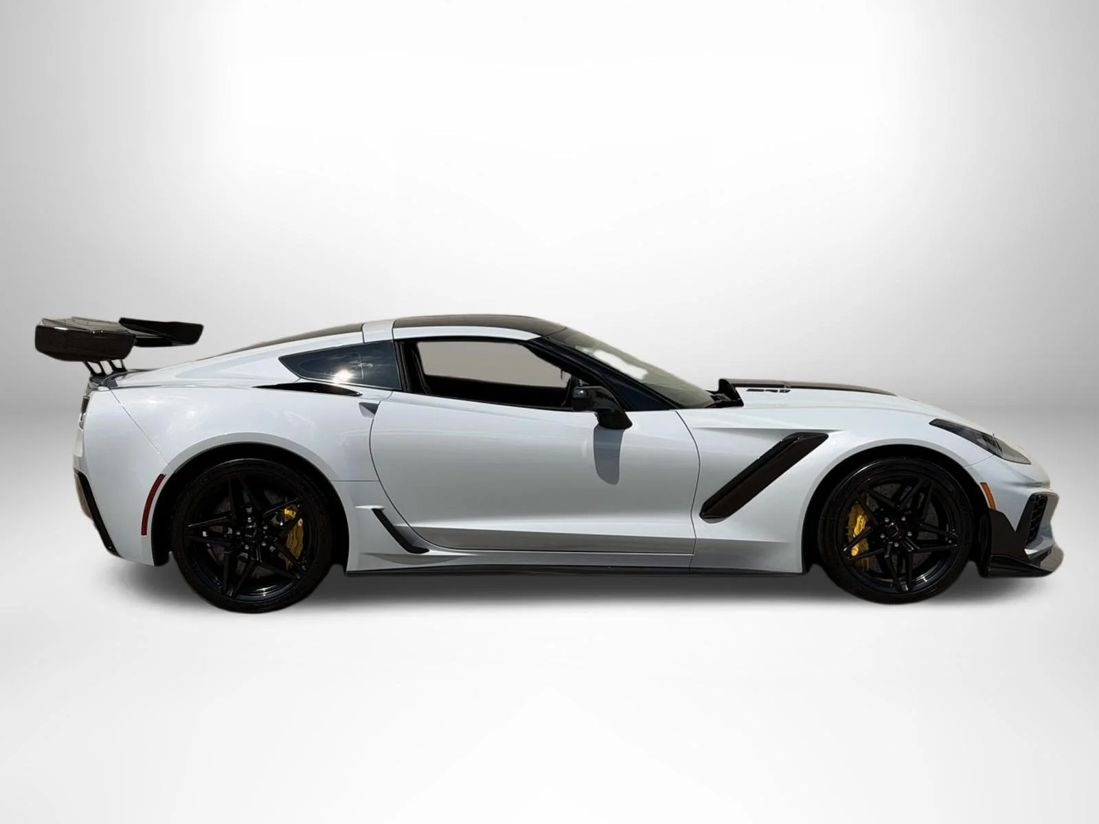 Used 2019 Ceramic Matrix Gray Metallic Chevrolet ZR1 1ZR image 2