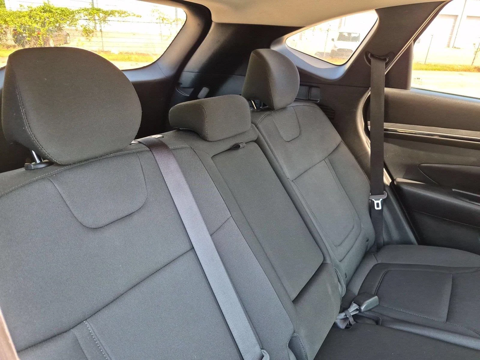 Used 2022 Amazon Gray Hyundai SE image 31