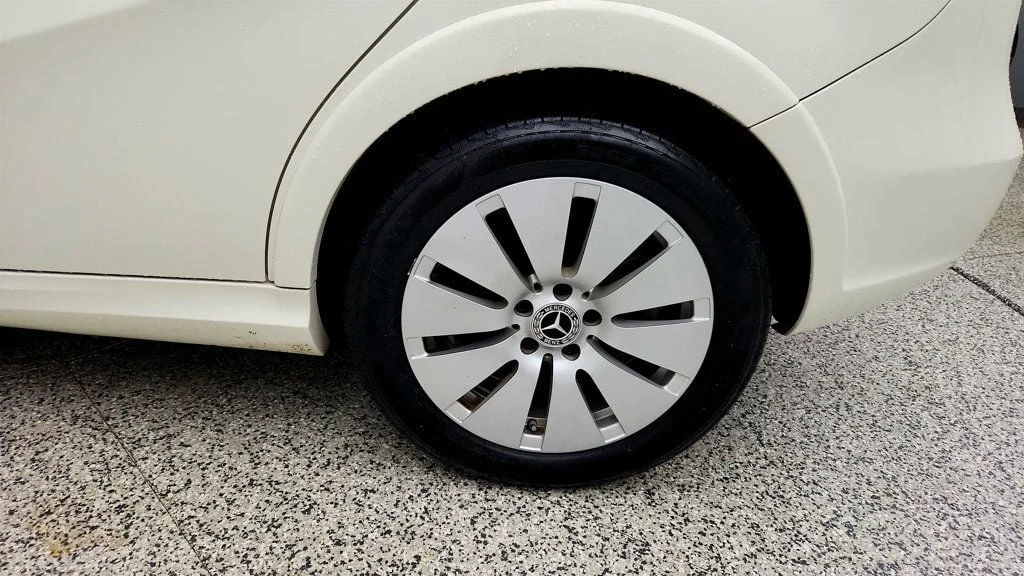 Used 2017 Cirrus White Mercedes-Benz B-Class B 250e Hatchback w/ Heated Seats & Blind Spot Assist image 9