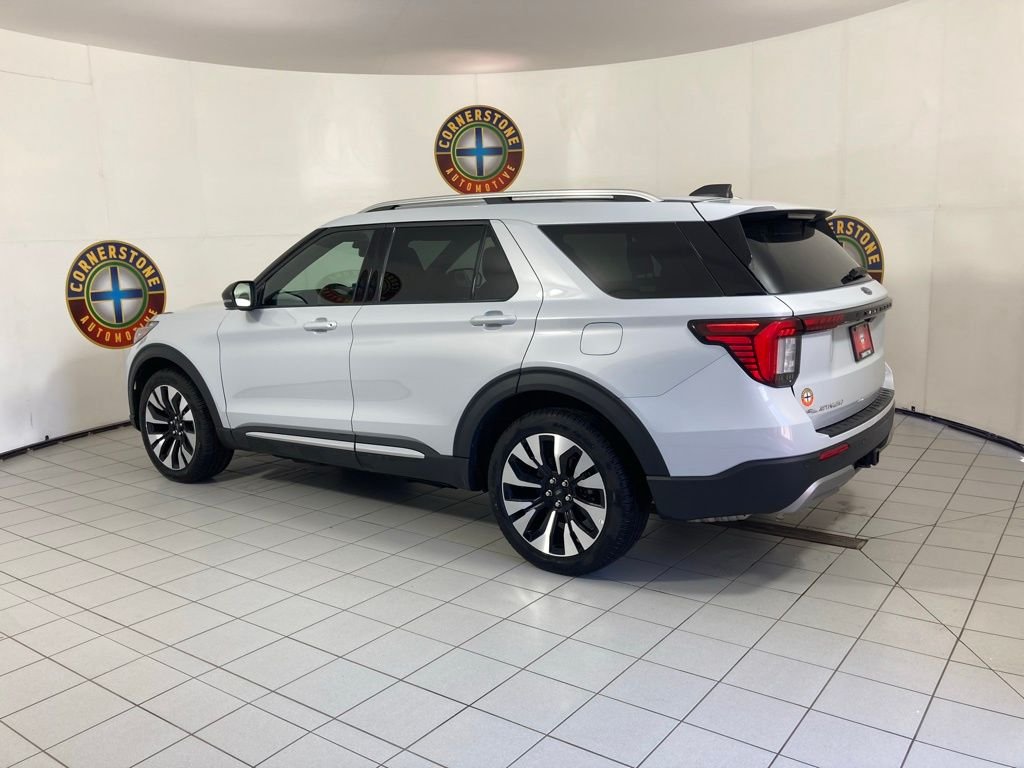 Used 2025 White Ford Platinum image 22