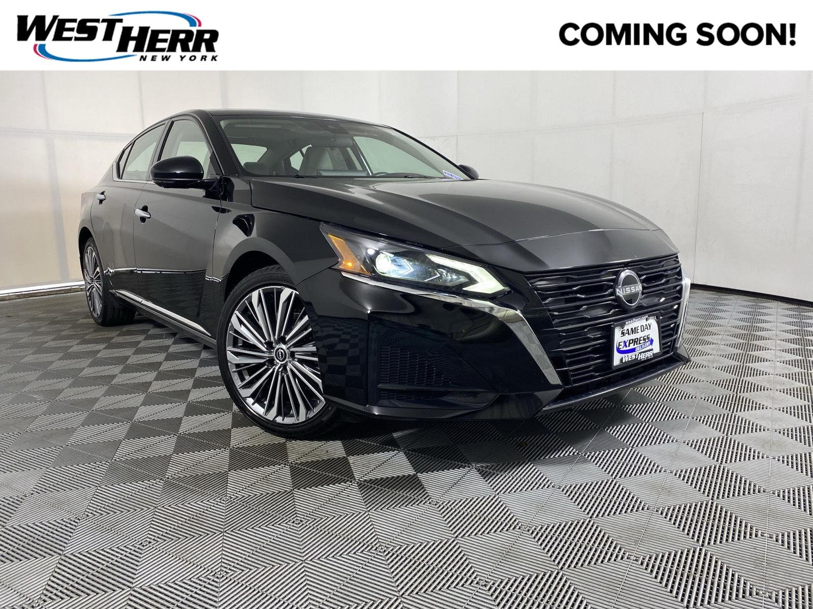 Used 2023 Super Black Nissan 2.5 SL image 1
