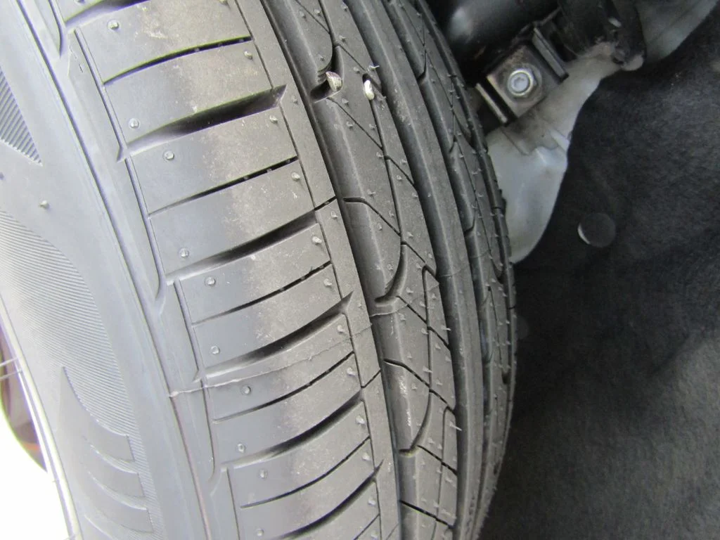 Used 2021 White Ford SE image 24