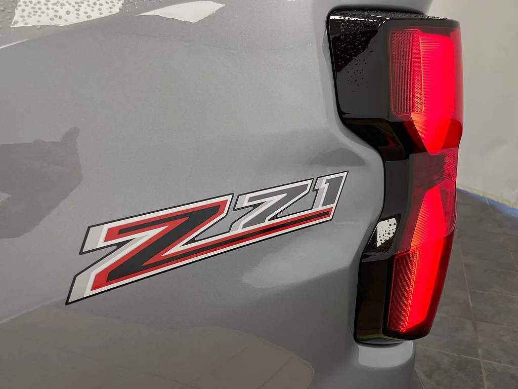 Used 2025 Sterling Gray Metallic Chevrolet Z71 image 32