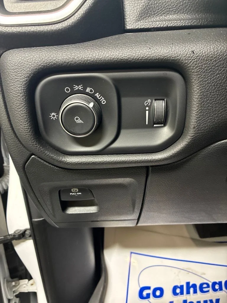 Used 2024 White Ram Laramie image 13