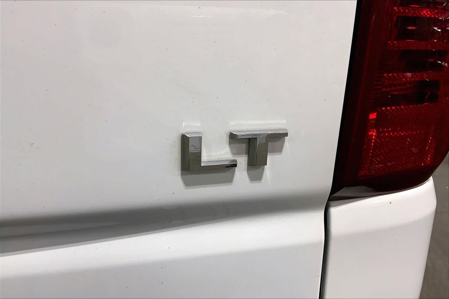 Used 2021 Summit White Chevrolet LT image 10