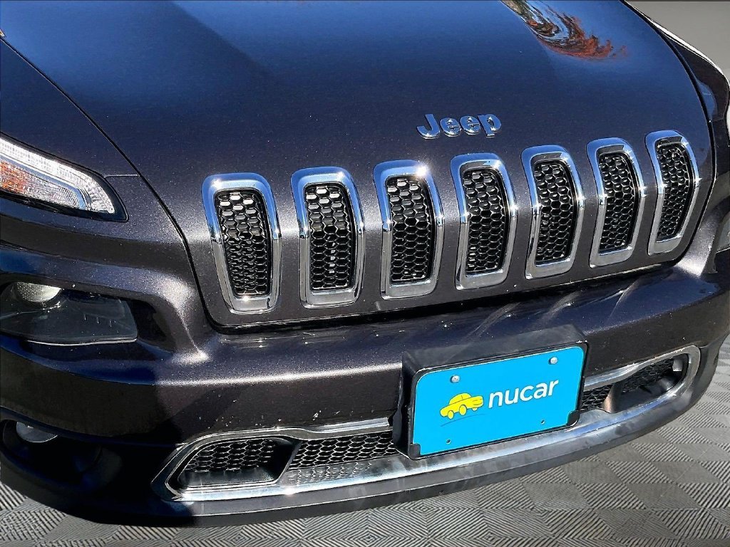 Used 2017 Gray Jeep Limited image 31