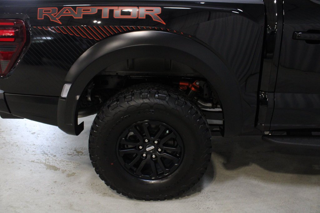 New 2026 Agate Black Metallic Ford Raptor image 27