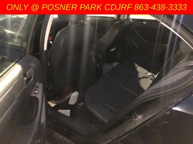 Used 2011 Black Volkswagen 2.5L SE image 16
