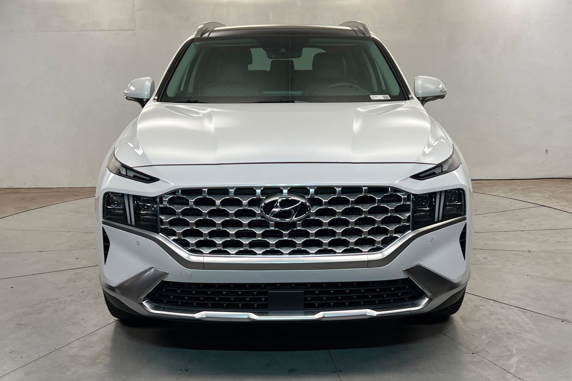 Used 2022 Quartz White Hyundai Limited image 9