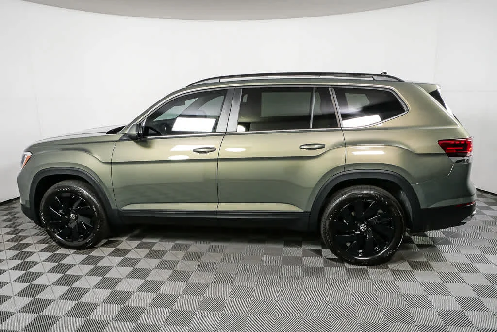 New 2026 Avocado Green Pearl Volkswagen 2.0T SE w/Technology image 29