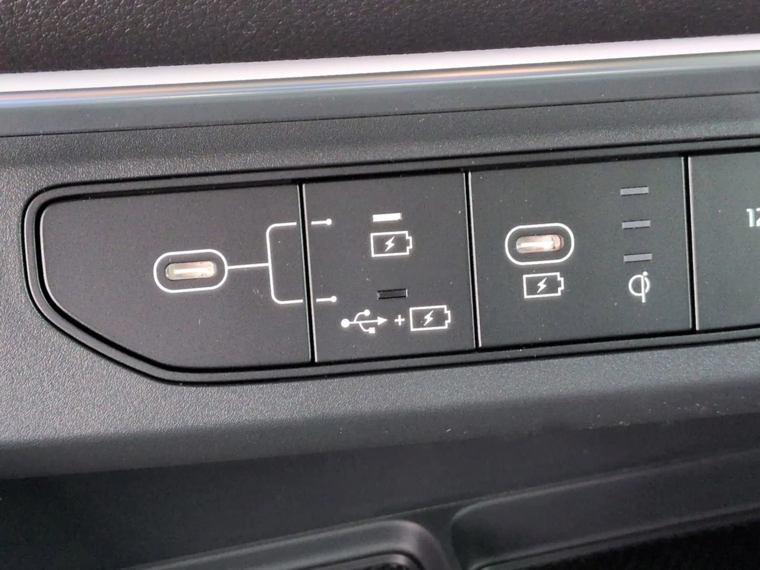 New 2026 Ceramic Silver Kia SX Prestige image 21