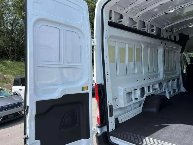 New 2027 White Ford HR CARGO AWD image 14
