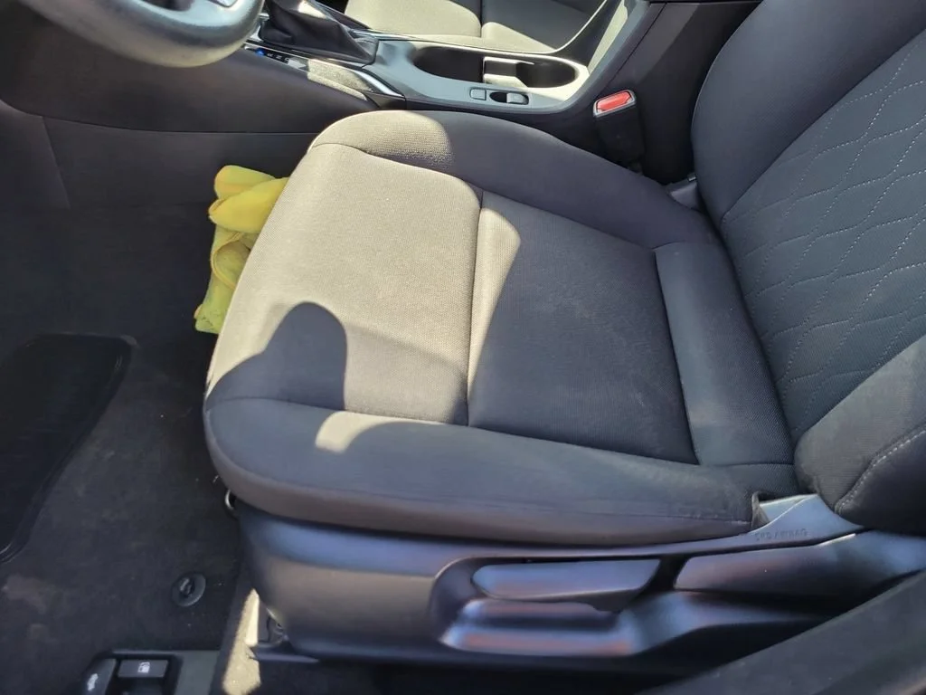 2024 Toyota Corolla LE - Photo 17