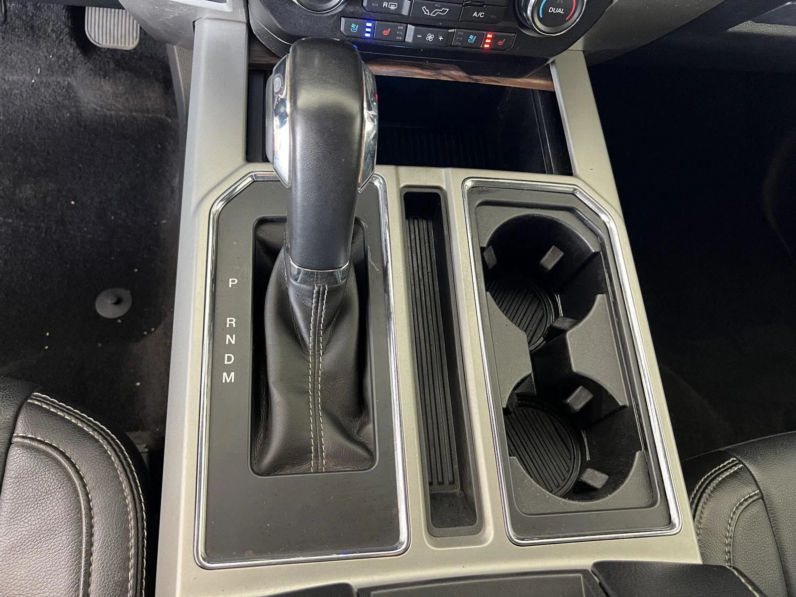 Used 2020  Ford XL image 19