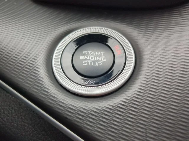 Used 2025 Black Jeep Altitude X image 24