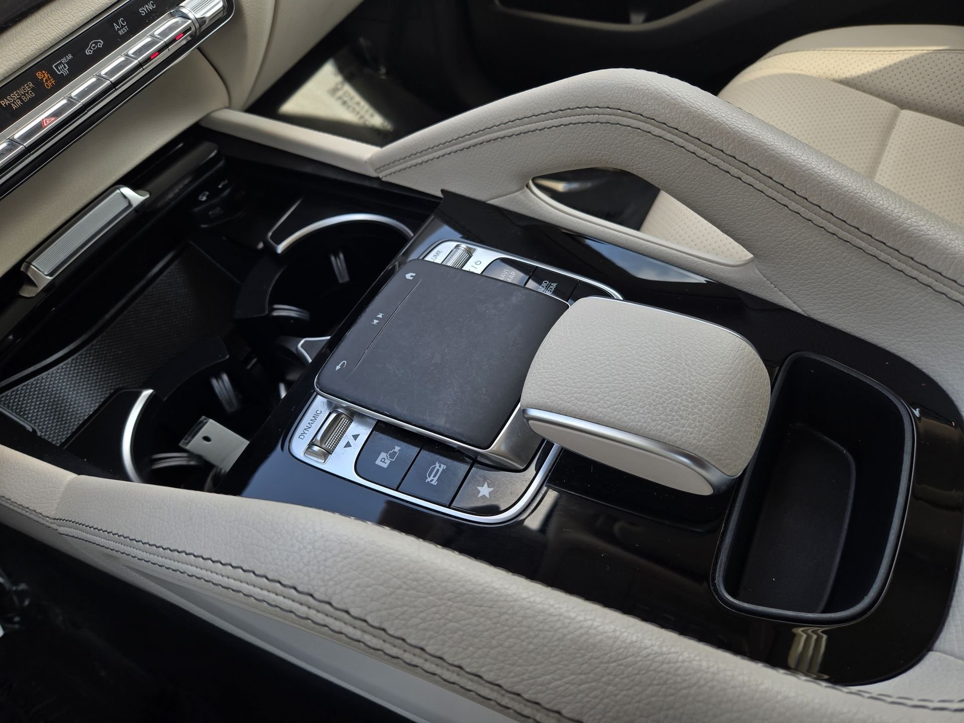 Used 2020 Black Mercedes-Benz GLE 350 image 19