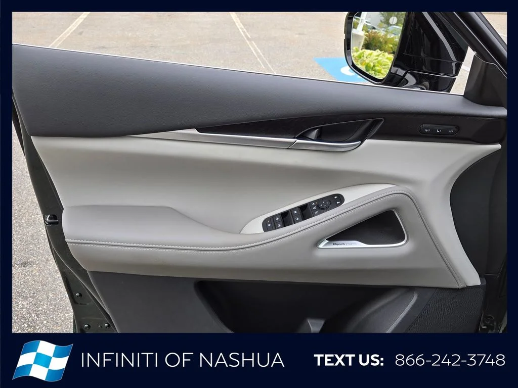 New 2027 DEEP EMERALD INFINITI Autograph AWD image 8