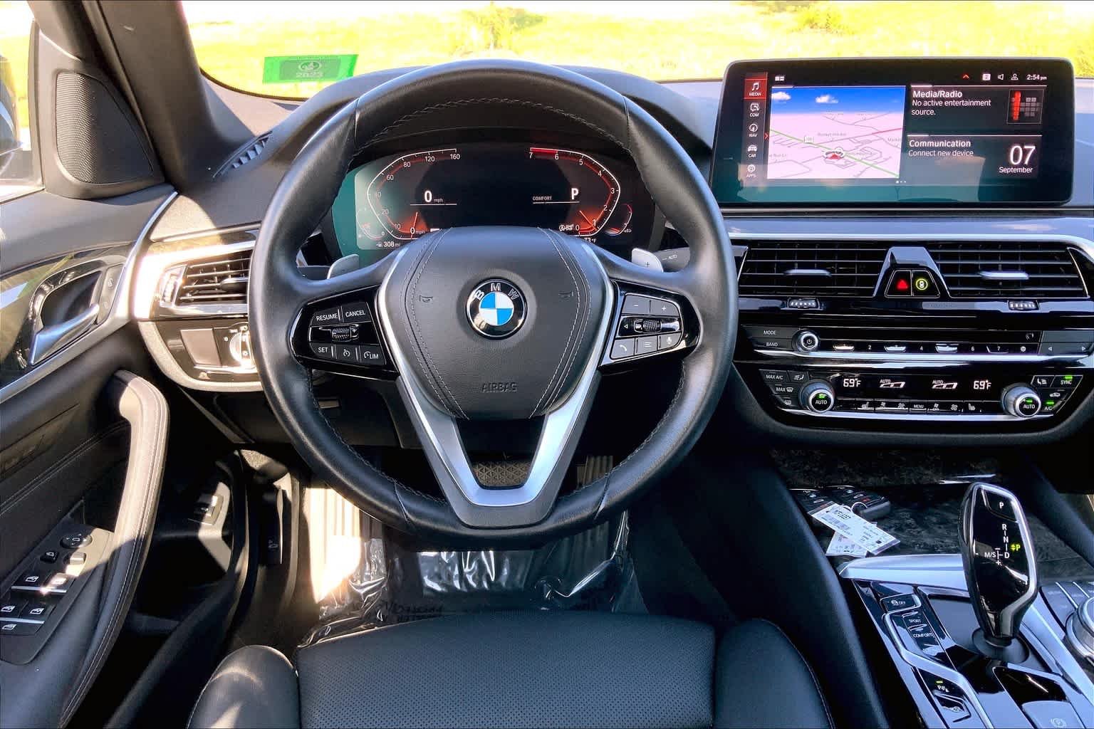 Certified Used 2021 Jet Black BMW 530i xDrive image 5