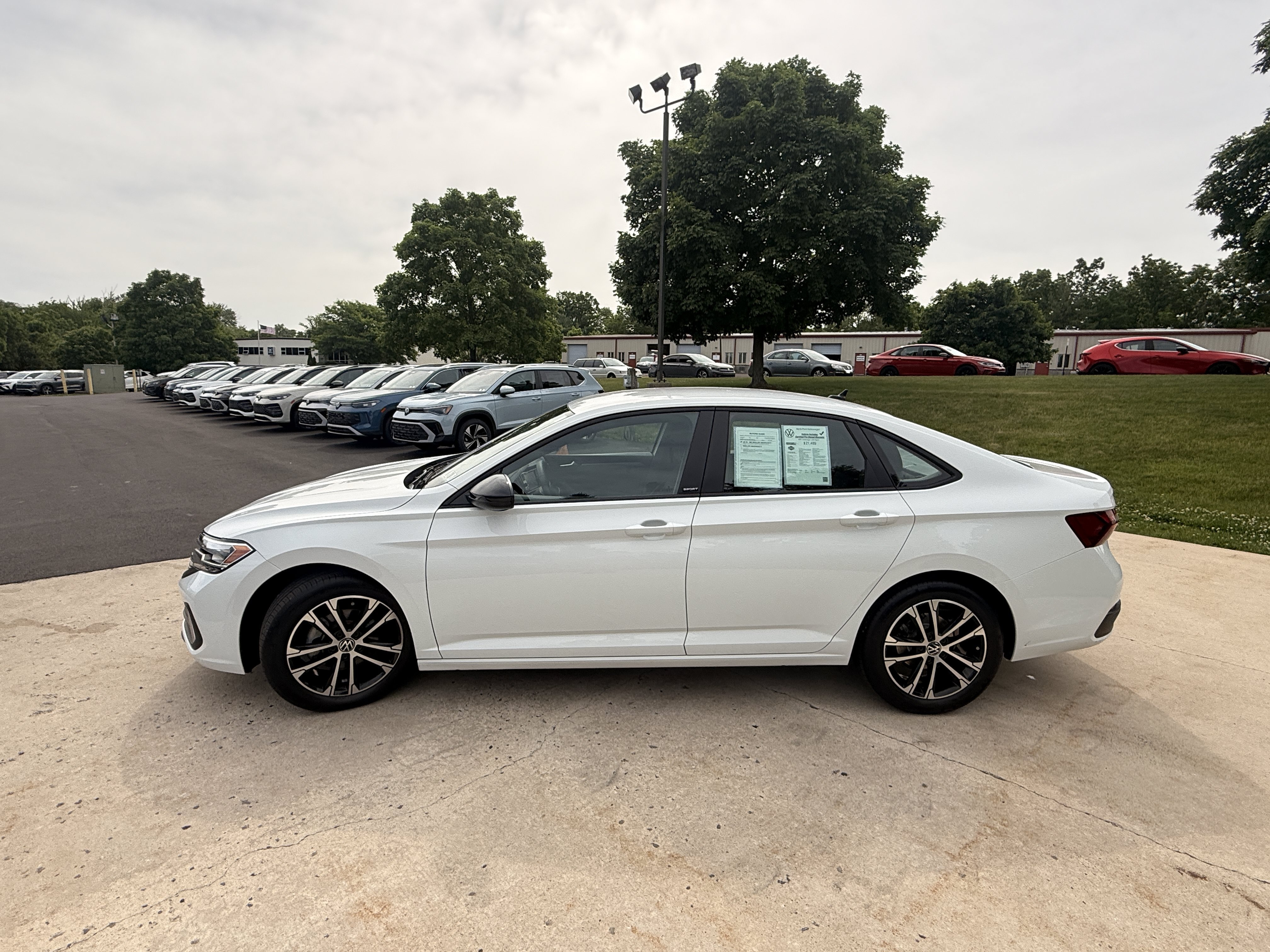 Used 2024 None Volkswagen Sport image 9