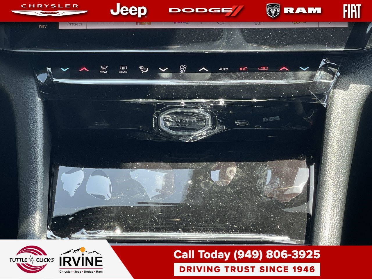 New 2026 Bright White Clear-Coat Exterior Paint Jeep Laredo Altitude image 13