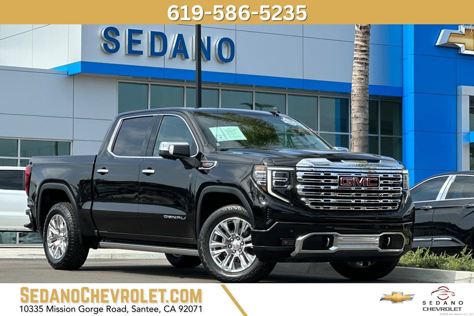 2022 GMC Sierra 4WD Crew Cab Short Box Denali's photo