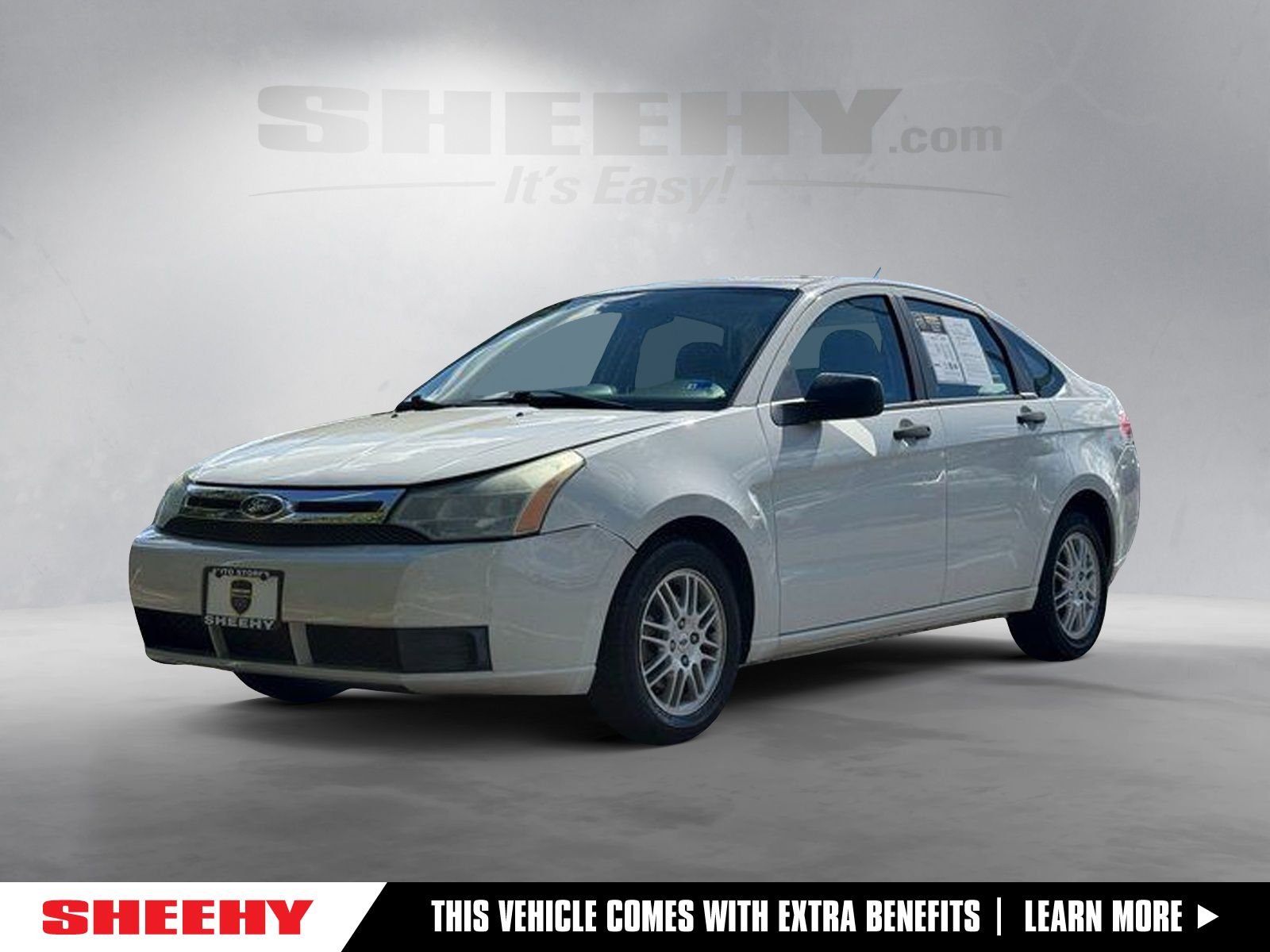 Used 2011 White Ford SE image 1