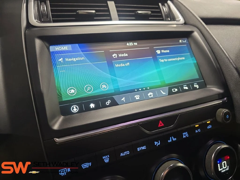 Used 2020 Silver Jaguar SE image 21