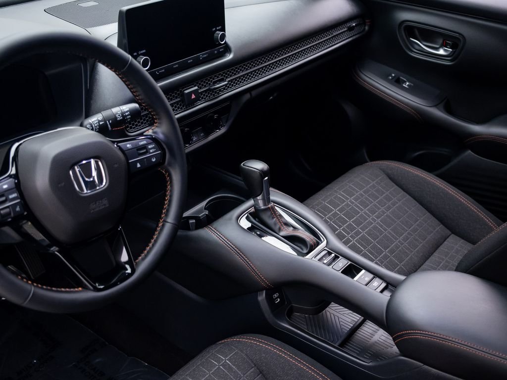 2025 Honda HR-V Sport - Photo 14