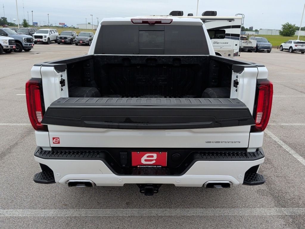 Used 2025 White Frost Tri-Coat GMC Denali Ultimate image 46