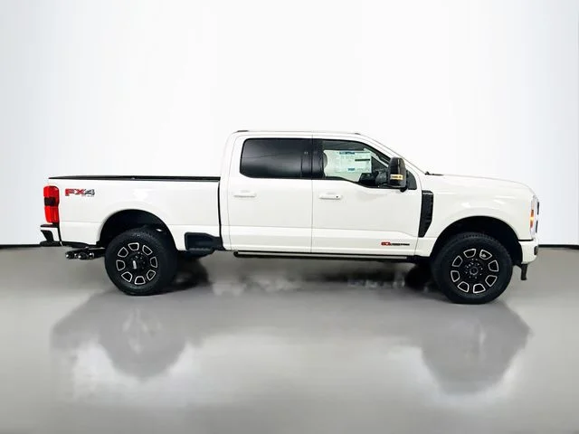 2026 Ford F-350 Super Duty Platinum - Photo 8