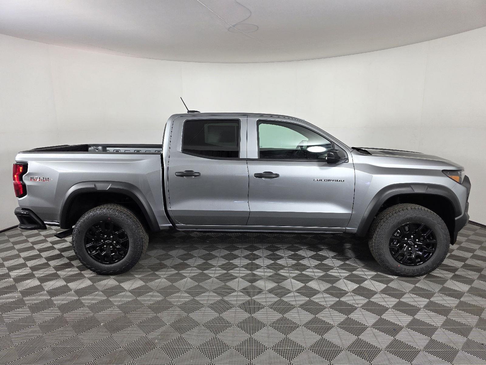 2026 Chevrolet Colorado Trail Boss - Photo 10