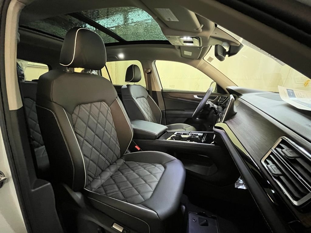 New 2026 White/off-white Volkswagen 2.0T SEL Premium R-Line image 12