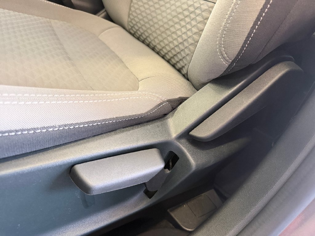 Used 2022 Gray Ford SE image 29